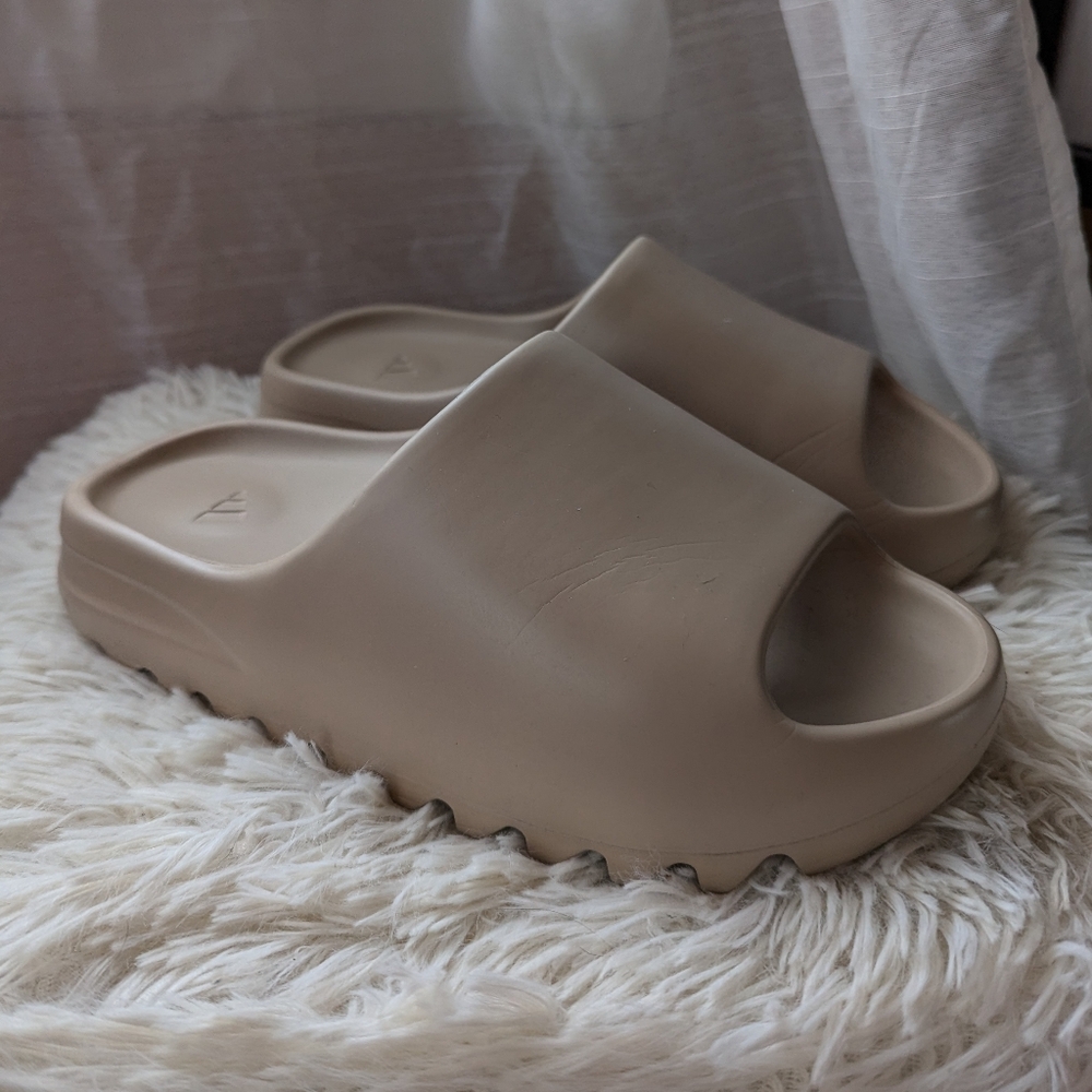 Yeezy Slides